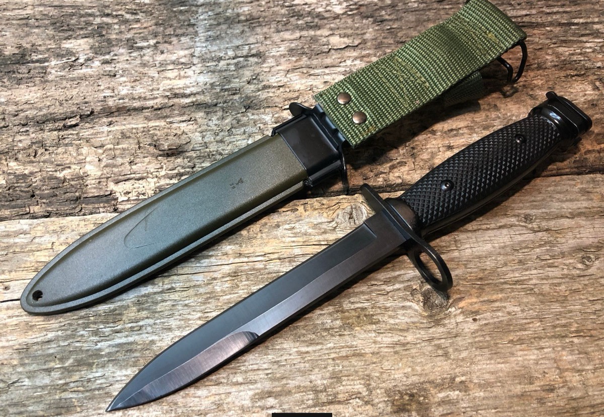 Штик ніж M7 до гвинтівки M16